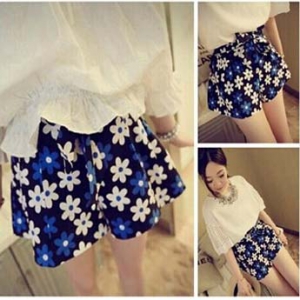 Floral loose shorts